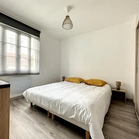 Au 1er Etage Avec Acces Independant Saint-Denis (Seine-Saint-Denis)