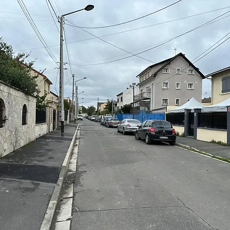 First And Last Floor With Independent Access *